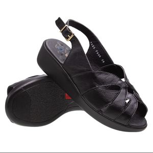 Sandália Anabela Doctor Shoes Couro 7996 Preto